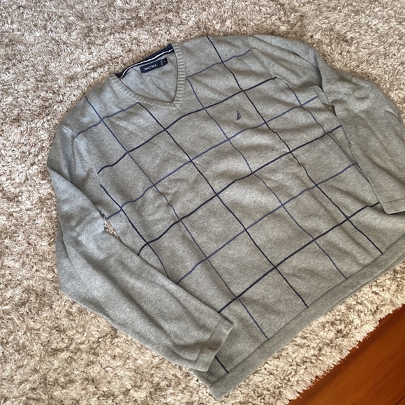 Nautica Sweater - Picture 3 of 3